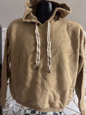 Arie Ribbed Hooded Pullover in Camel